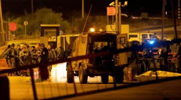 مقاومون يستهدفون حاجز "بيت فوريك" بالرصاص والعبوات المتفجرة