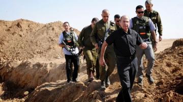 طاقم أمني صهيوني يتفقد حدود قطاع غزة