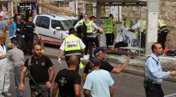 العمليات الفدائية تجبر العدو على تحصين محطات الحافلات