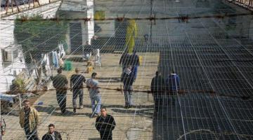 4 أسرى يدخلون أعوامًا جديدة في سجون الاحتلال