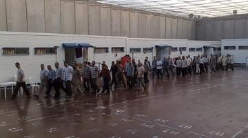 الأسرى في "عتصيون" يشتكون ظروفًا صعبة