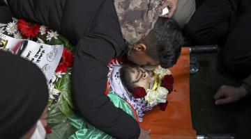 تشييع جنازة الشهيد محمد عباس في البيرة