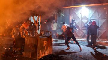 الاحتلال يغلق طريق "جنين - نابلس" واندلاع مواجهات في قرية برقة