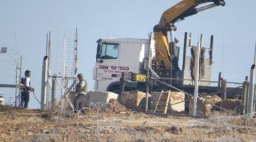 خلاف بين الجيش وشركة الكهرباء على الاقتراب من حدود غزة