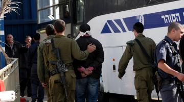 جمعية حقوقية تُطالب بالتحقيق بممارسات حراس "النقب" ضد الأسرى