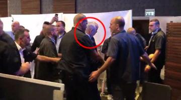 رئيس وزراء الكيان الصهيوني يهرب خوفاً من صواريخ المقاومة