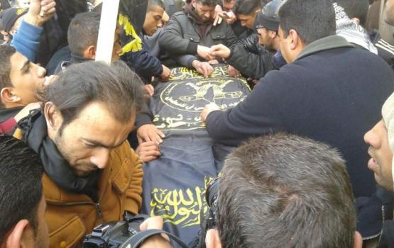 صور.. تشييع جثمان الاستشهادي "محمد شاهين" من الخليل