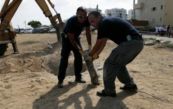 يديعوت:سقوط قذيفة هاون قرب السياج الحدودي جنوب غزة