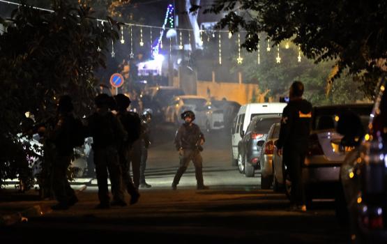 إصابات بالاختناق خلال مواجهات مع الاحتلال شمال شرق القدس