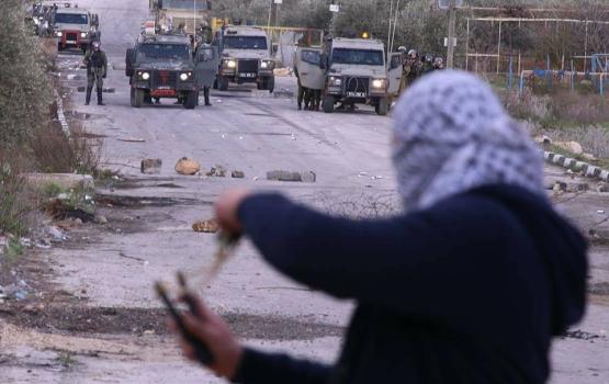 مواجهات عنيفة في نقاط التماس بالضفة المحتلة