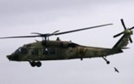 اصابة طيارين صهيونيين بجراح حرجة جراء إصطدام طائرة خفيفة بعامود ضغط عالي بالنقب