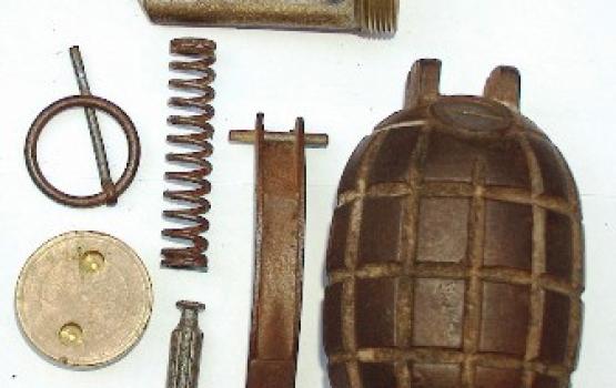 إلقاء عبوة ناسفة اتجاه موقع عسكري صهيوني في بيت لحم ظهر اليوم