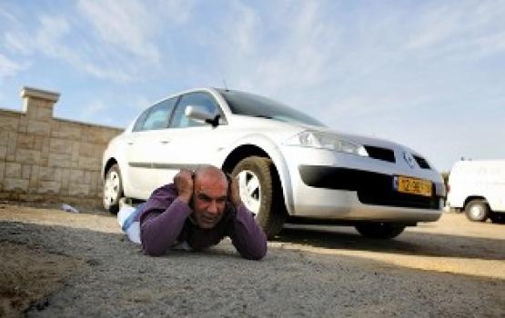 حالة من الذعر والهلع تصيب سكان النقب الغربي بعد تشغيل صفارات الإنذار عن طريق الخطأ