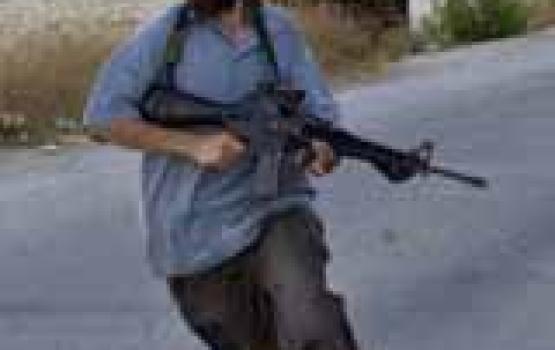 اصابة ثلاثة فلسطينيين في اطلاق نار نفذه مغتصبون صهاينة بحي سلوان بمدينة القدس المحتلة