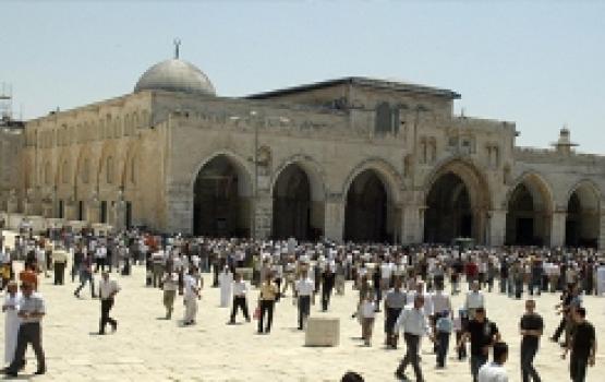 للجمعة الثالثة.. العدو يعيق وصول آلاف المصلين للأقصى