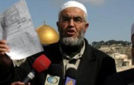 صلاح: يحذر من ضياع القدس وانهيار المسجد الأقصى في ظل الصمت القاتل