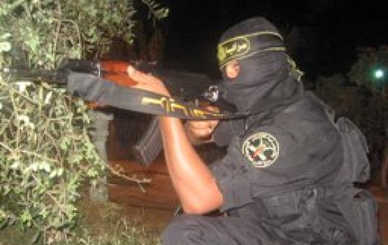 نجاة مجموعة من المرابطين من قصف صهيوني استهدفهم شرق البريج.. ومصادر العدو تعترف بسقوط صاروخ بالنقب