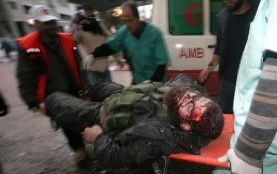شهيد وثلاث إصابات جرّاء انفجار سيارة قبالة السواحل الغربية لمدينة غزة