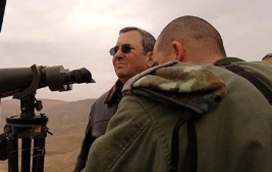 باراك: نحن من فجرنا موقع الصواريخ الإيراني وسنضرب غزة وحزب الله قريباً