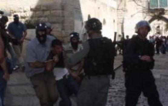 القدس: قوات الاحتلال الصهيوني تقتحم حي جبل الزيتون وتعتقل 15 شابا