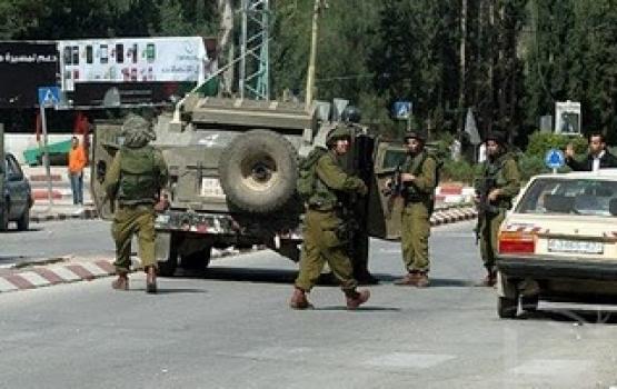 الاحتلال يقتحم ويحتجز عدة مواطنين بجنين