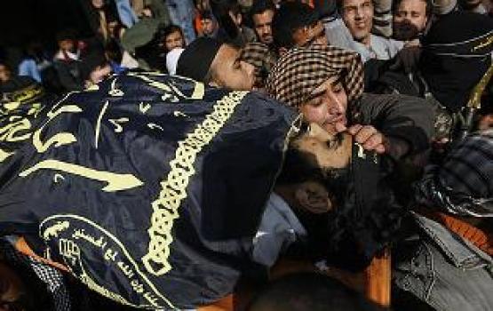 أهالي الشهداء..يستقبلون العيد بالصبر والمطالبة بمواصلة طريق الجهاد والمقاومة