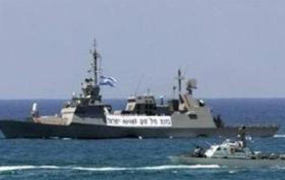 الاحتلال يختطف صيادين فلسطينيين قبالة بحر غزة