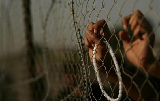 الاحتلال يرفض تقديم العلاج للأسير المجاهد"علي شواهنة"