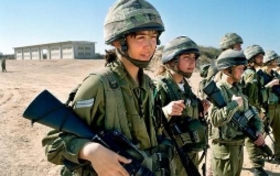 الجيش الصهيوني يعتقل متهربة من الخدمة العسكرية بعد غياب دام 9 أعوام في الخارج