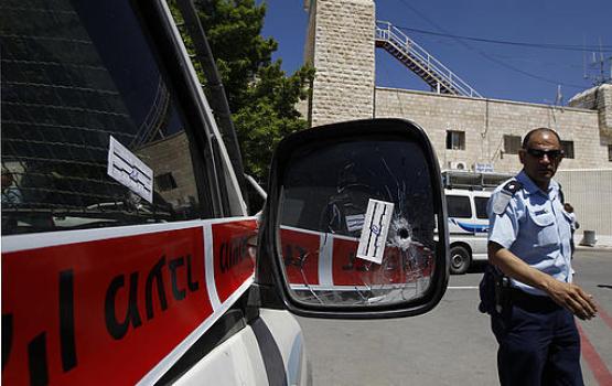 شرطة العدو تعثر على 3 عبوات ناسفة بالقرب من استاد رياضي