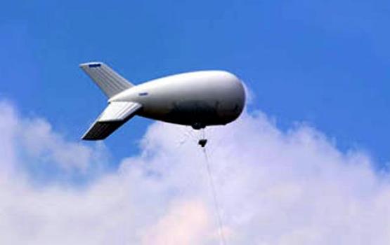 العدو ينصب منطاد عسكري شرق جحر الديك