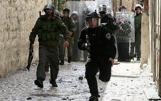 مواجهات ساخنة بين فلسطينيين وقوات الاحتلال في شعفاط بالقدس المحتلة