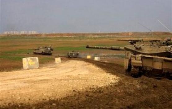 الاحتلال يستهدف منازل المواطنين شرق بلدة القرارة