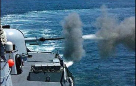 زوارق الاحتلال تستهدف مراكب الصيادين شمال القطاع