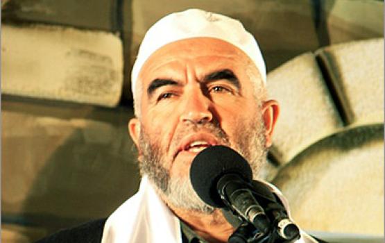 الشيخ رائد صلاح يؤكد أن الأقصى ليس وحيداً