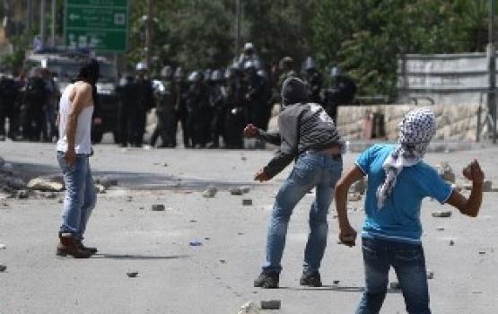 مواجهات بين الشبان وجنود الاحتلال بجنين
