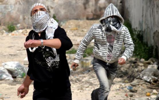 إصابة عدد من المواطنين بالاختناق بمواجهات في بلدة يعبد قضاء جنين