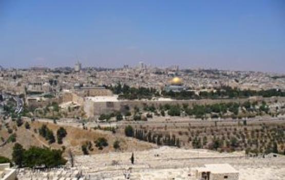 العدو يستخدم الآثار لتهويد مدينة القدس المحتلة