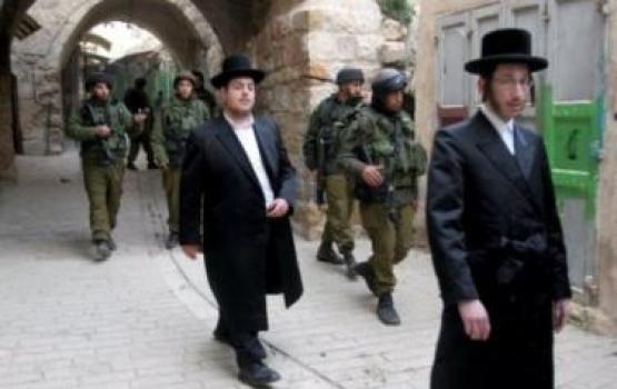 70% من الصهاينة يؤيدون سحب امتيازات المتدينين في حال رفضهم التجنيد
