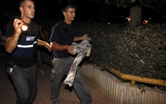 سقوط صاروخين بالنقب احدهما الحق أضراراً بعامود كهربائي