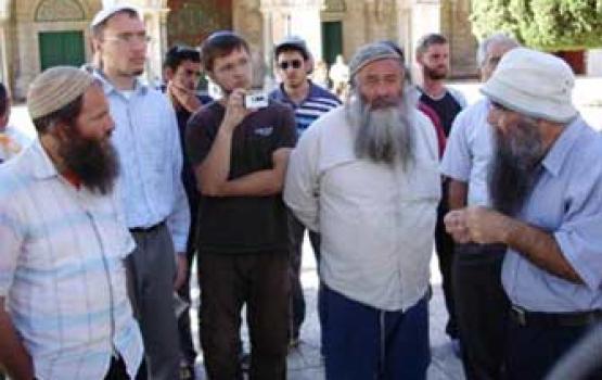 2722 مستوطن اقتحموا الأقصى منذ بداية العام