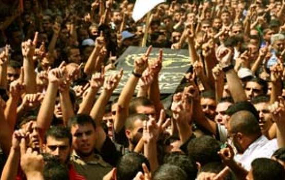 "بالصور" .. "سرايا القدس تودع أحد مجاهديها بـ"لواء غزة"