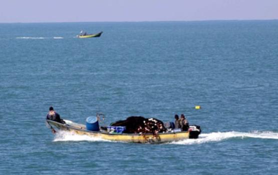 البحرية الصهيونية تختطف أربعة صيادين من بحر غزة