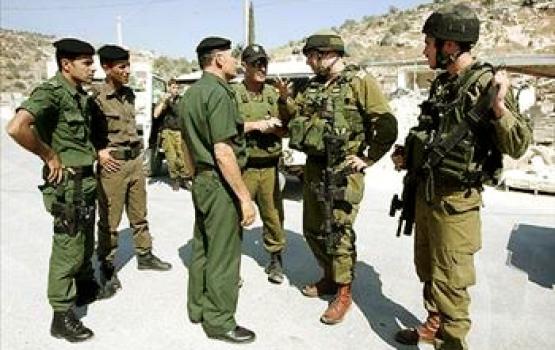 ضابط صهيوني: أجهزة السلطة بالضفة كشفت خلية خططت لإختطاف جنود