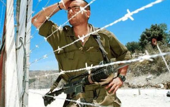 تخفيف الحكم على ضابط صهيوني سرق أسلحة لأنه شارك في الحرب على غزة