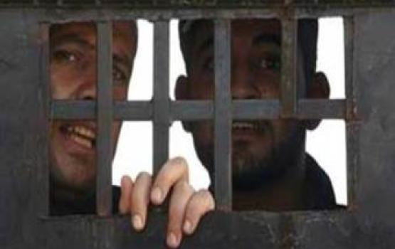 الأسرى القدامى في حالة ترقب بعد أنباء بإمكانية الإفراج عنهم