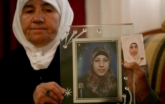 اعتصام تضامني مع الأسيرة هناء شلبي في إضرابها المفتوح عن الطعام