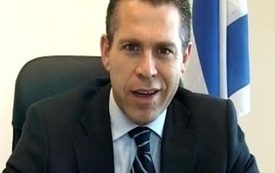 وزير بيئة العدو: سنقطع الكهرباء عن غزة لسد العجز في الكيان