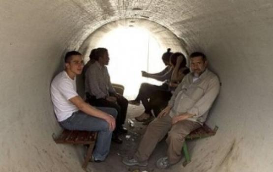 خوفاً من صواريخ المقاومة.. العدو يطالب المغتصبين بدخول الملاجئ