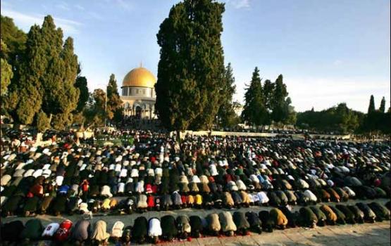 بجمعة رمضان الثانية.. الأقصى يستقطب آلاف المصلين